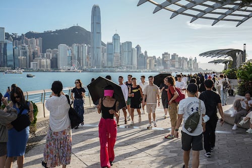 Hong Kong Luxury Retailers Adjusting to Drop In High-Spending Chinese Tourists